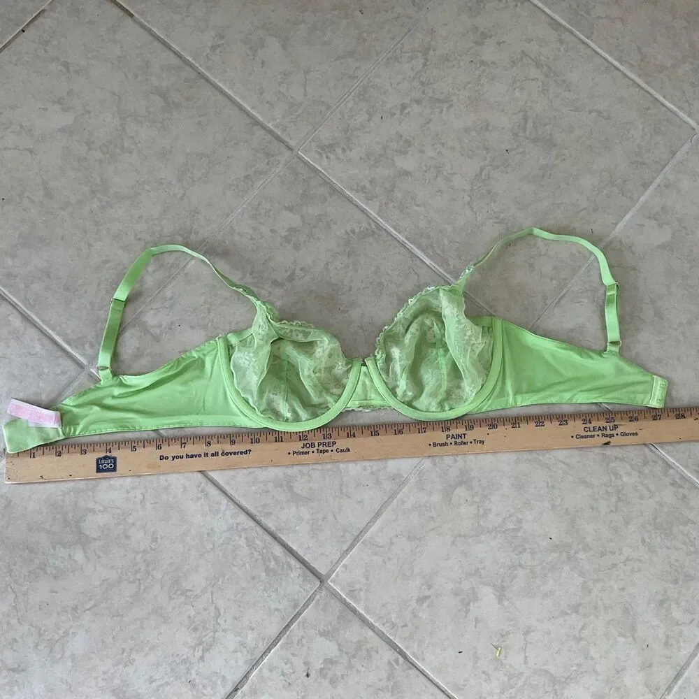Victoria's Secret VERY SEXY Unlined Floral laced green Demi Bra. Sz 36D